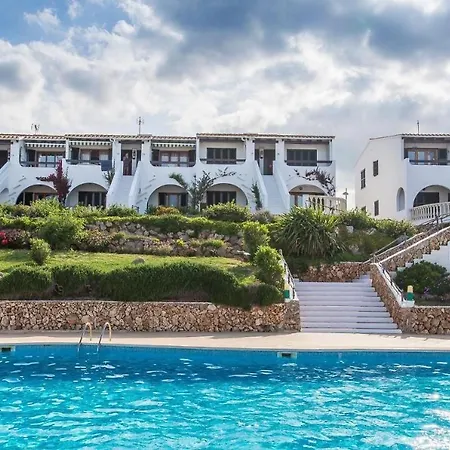 Lovely Hideaway With Pool And White