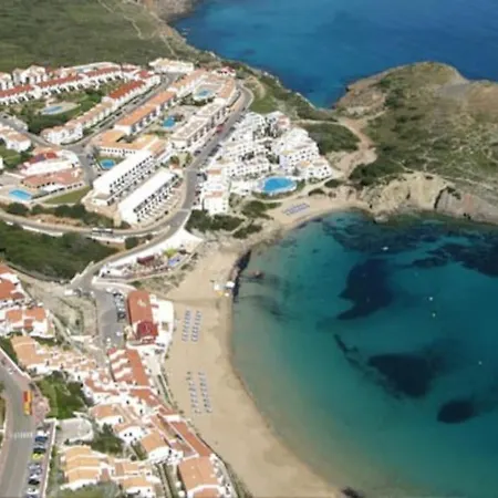 Appartement Lovely Hideaway With Pool And White