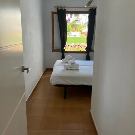 公寓 Lovely Hideaway With Pool And White *