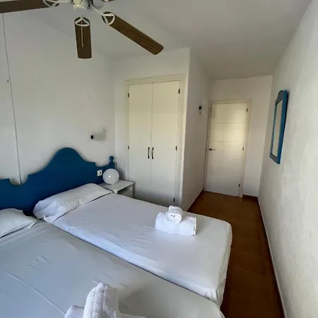 Lovely Hideaway With Pool And White * Arenal d'en Castell